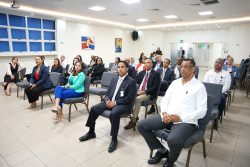 Imagen de Director General Enrique García en la Sede Central de Migración en inducción para Directores y encargados departamentales