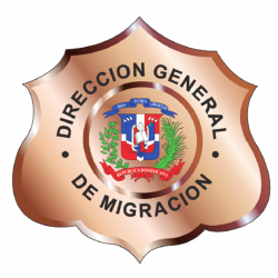 logo placa de la Dirección General de Migración de la República Dominicana, con forma de insignia y el escudo nacional al centro rodeado por el nombre de la institución.